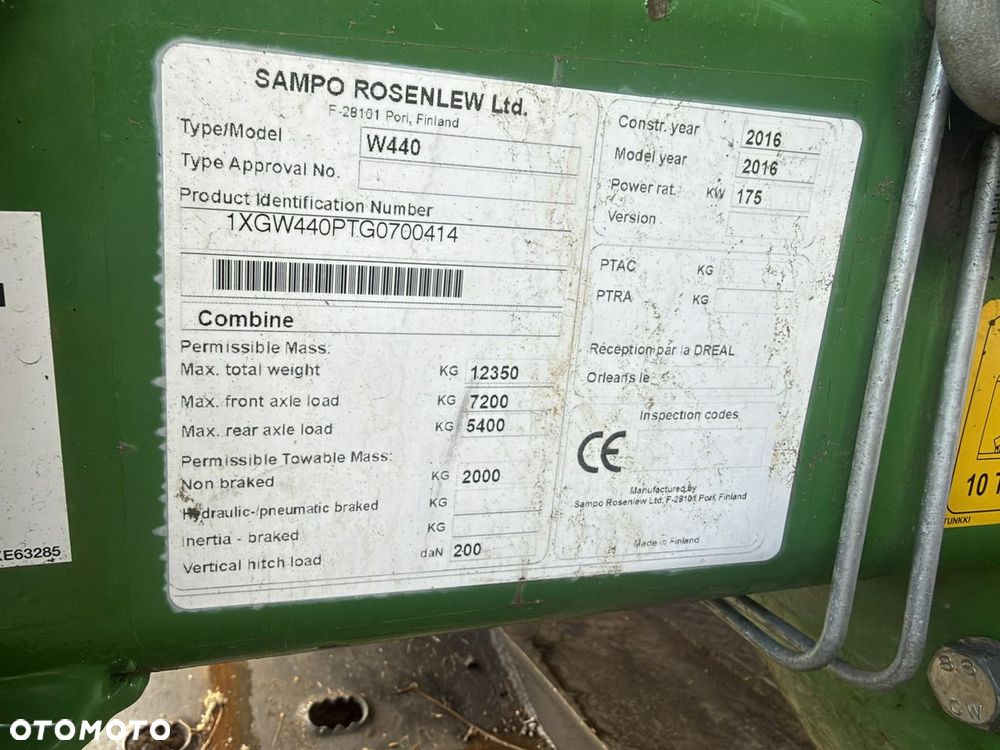 John Deere w440 - 8