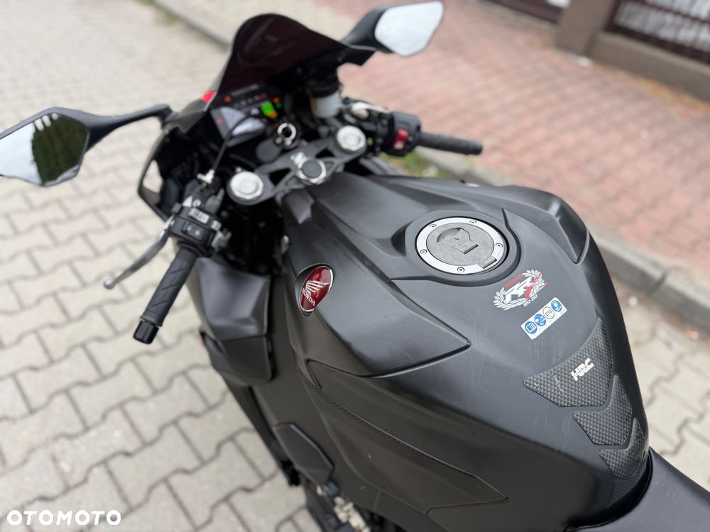 Honda CBR - 24
