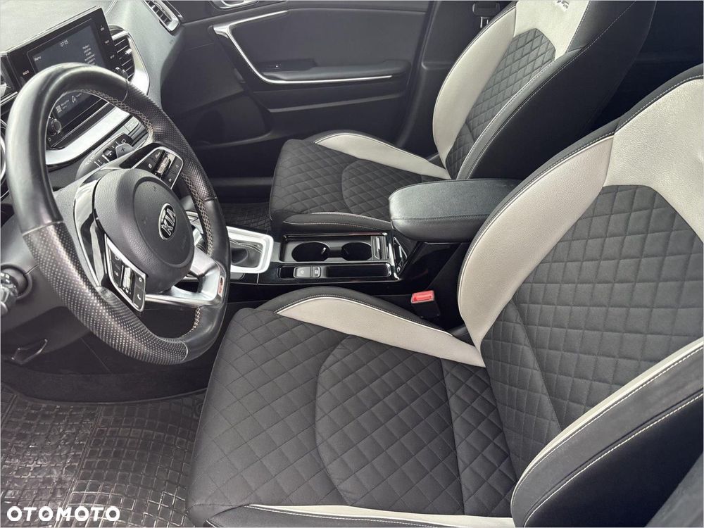 Kia ProCeed 1.5 T-GDI GT Line DCT - 10