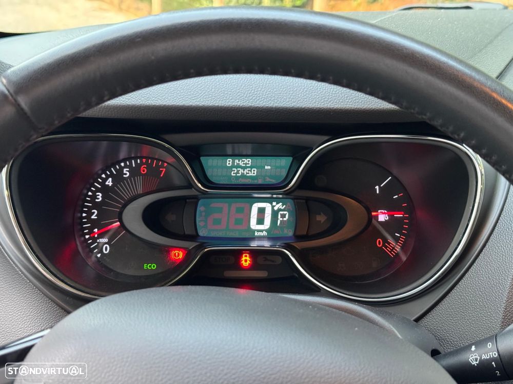 Renault Captur 1.2 TCe Exclusive EDC - 18