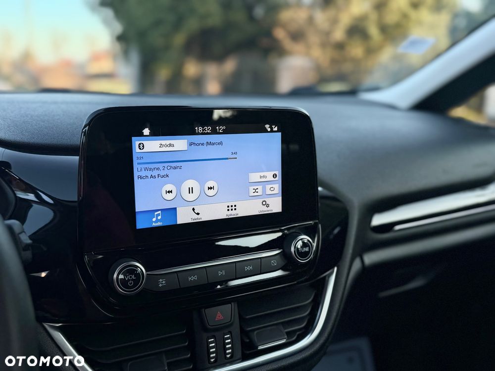 Ford Fiesta 1.0 EcoBoost S&S TREND - 24