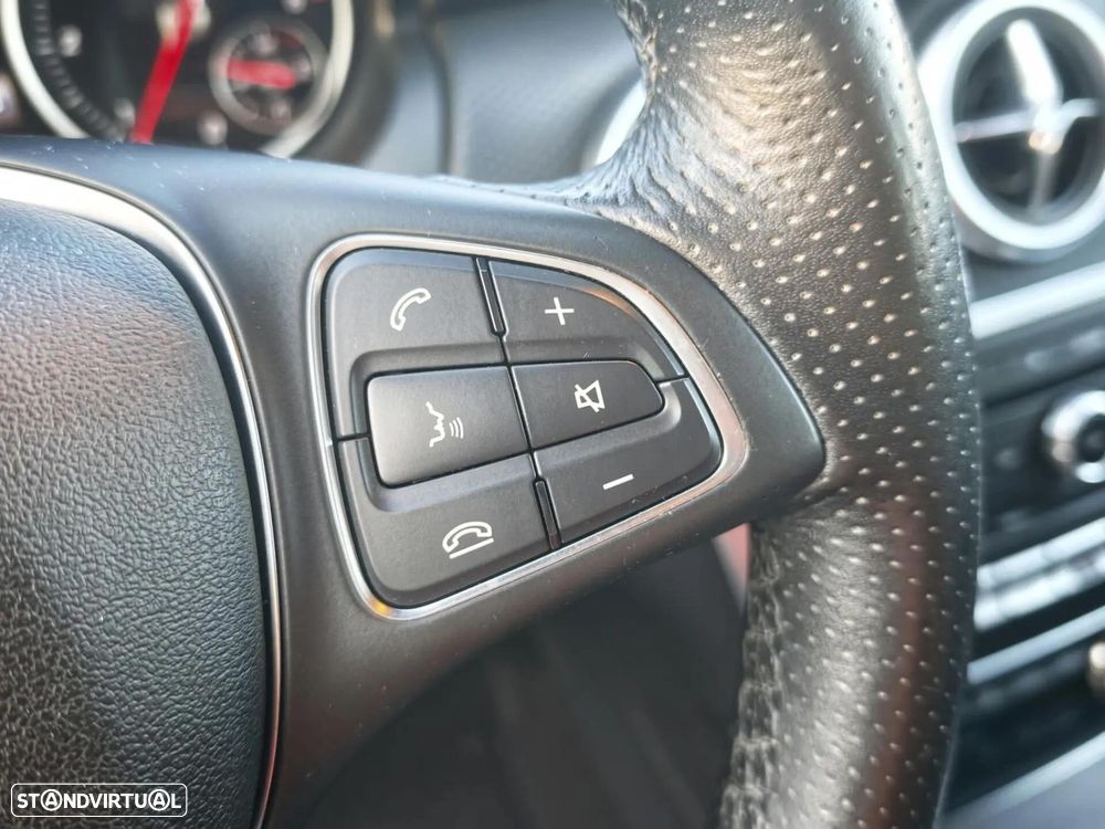 Mercedes-Benz A 200 CDI AMG Line - 11