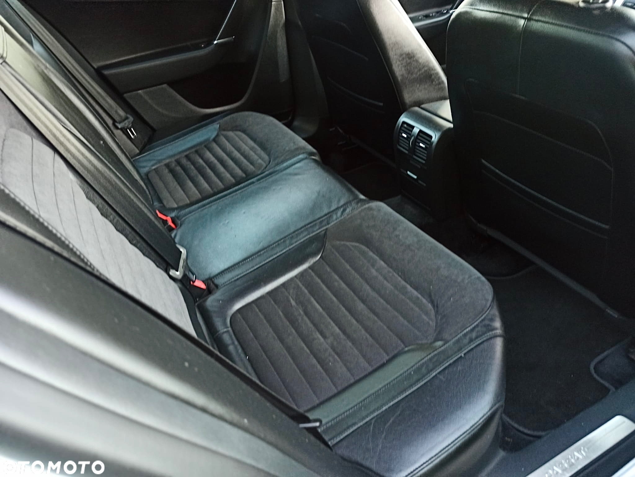 Volkswagen Passat 2.0 Blue TDI DSG SCR Comfortline - 23