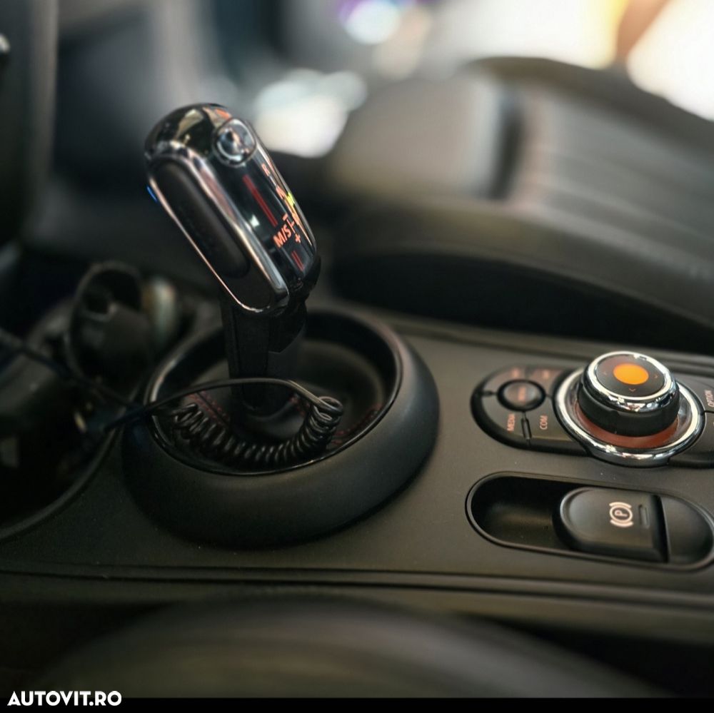 Mini Countryman Cooper SD ALL4 AT - 12