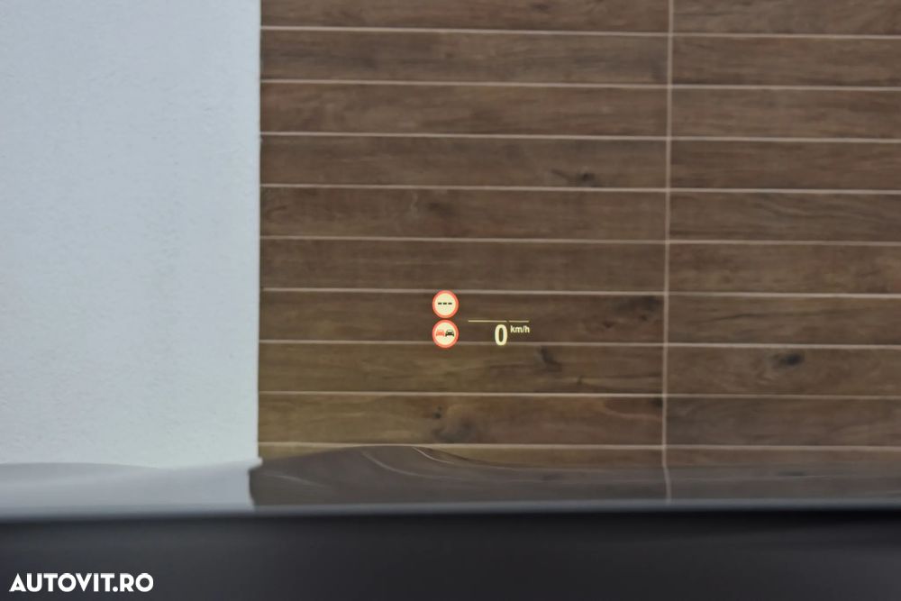 BMW Seria 8 - 33