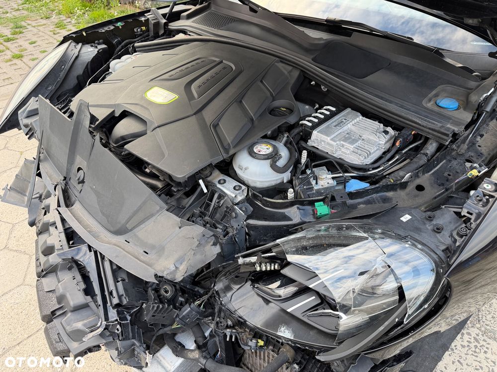 Porsche Cayenne E-Hybrid Tiptronic S - 24