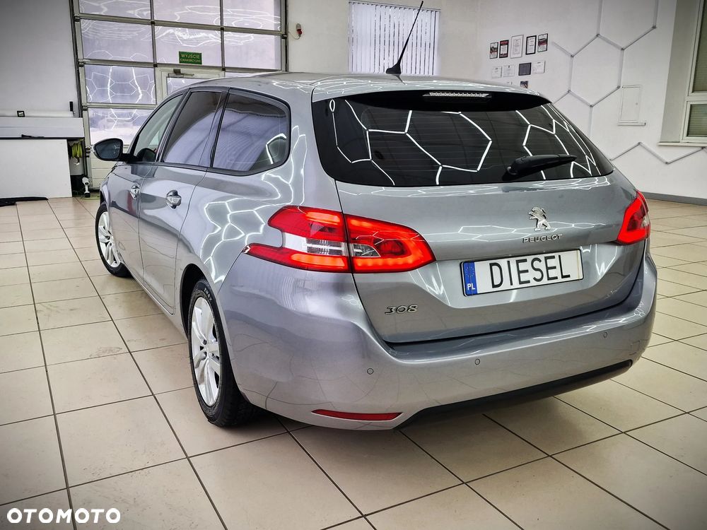 Peugeot 308 1.5 BlueHDi Allure S&S EAT6 - 10