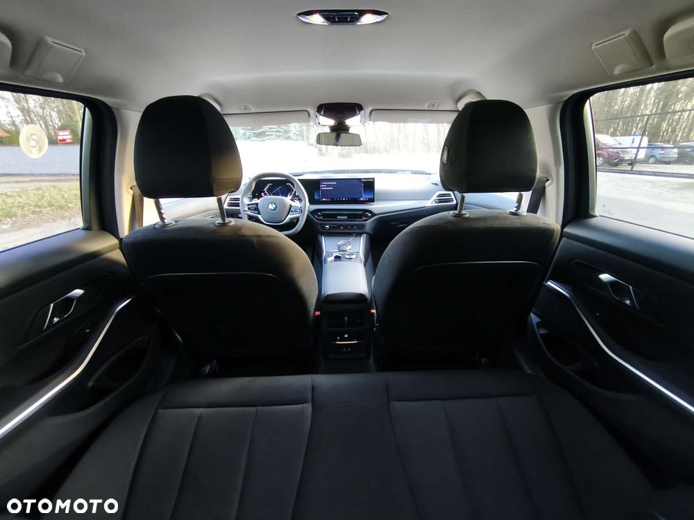 BMW Seria 3 318d Advantage - 13