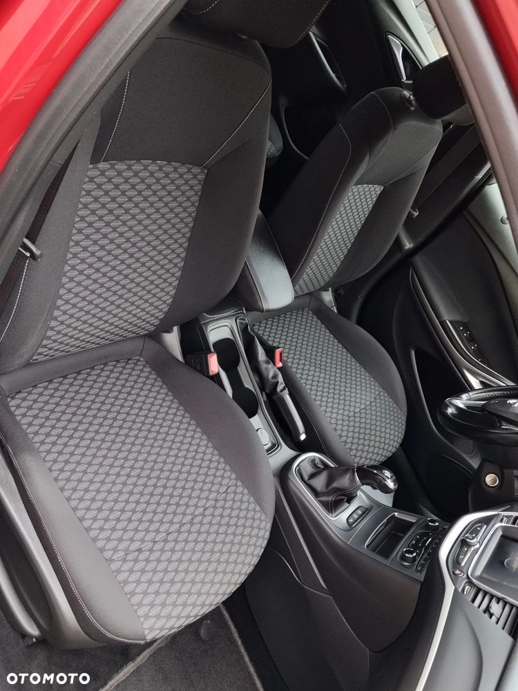 Opel Astra 1.2 Turbo - 7