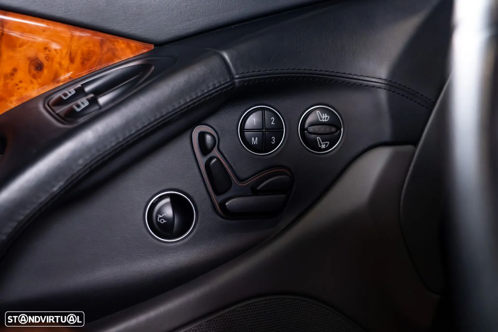 Mercedes-Benz SL 600 Auto - 33
