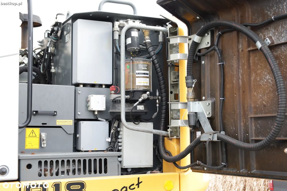 Liebherr A918 Compact Litronic - 37