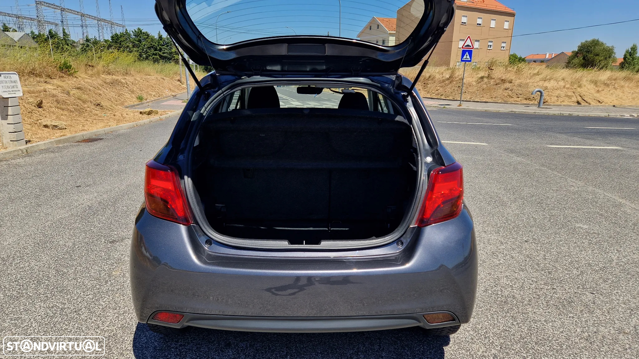 Toyota Yaris 1.4 D-4D Comfort+P.Style - 52