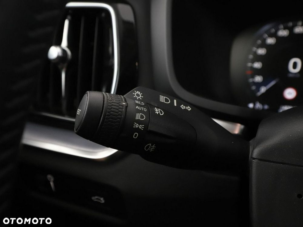 Volvo V60 D3 Momentum - 33