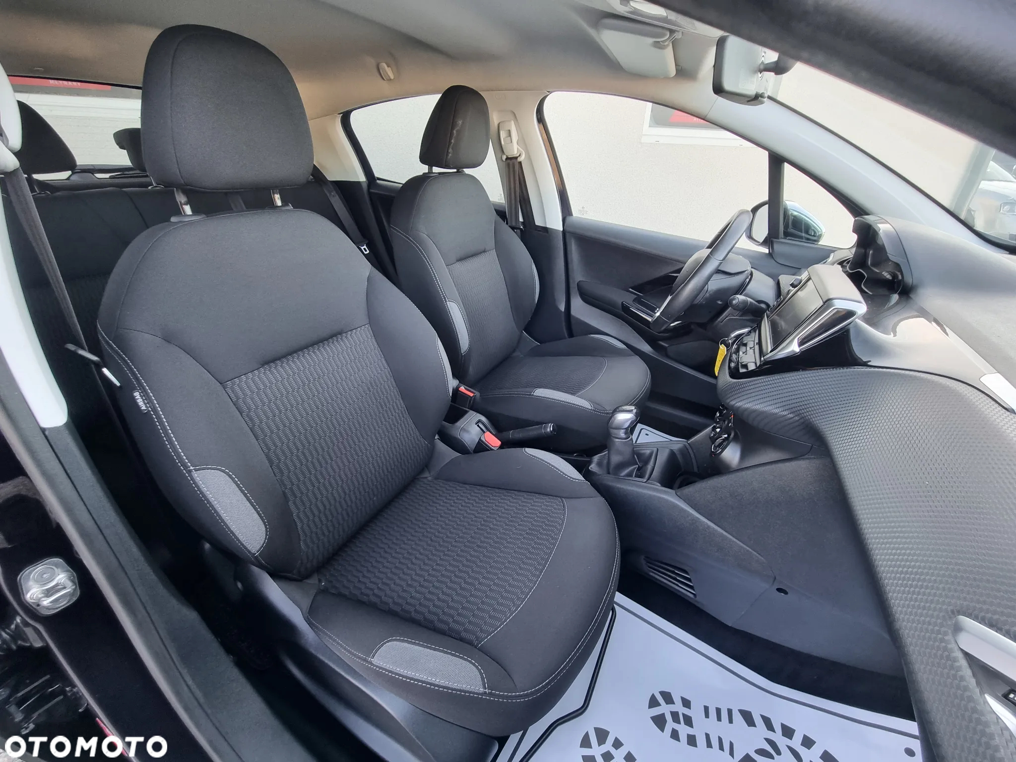 Peugeot 208 1.2 PureTech Style - 8