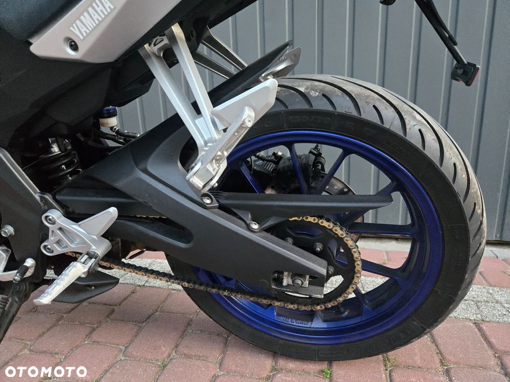 Yamaha MT - 22
