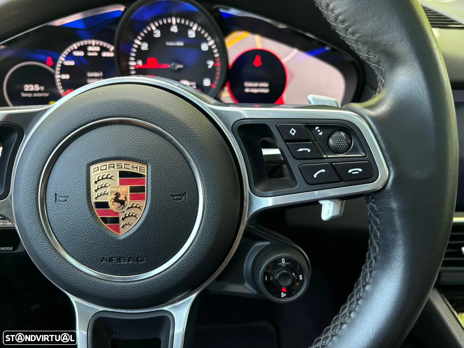 Porsche Cayenne Coupé Platinum Edition - 19