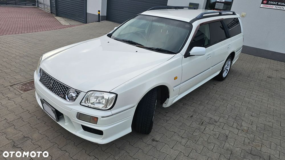 Nissan Skyline - 3