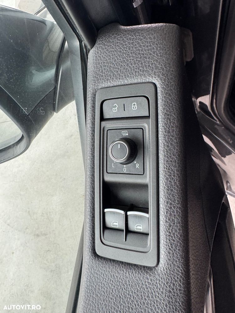 Volkswagen Multivan - 28