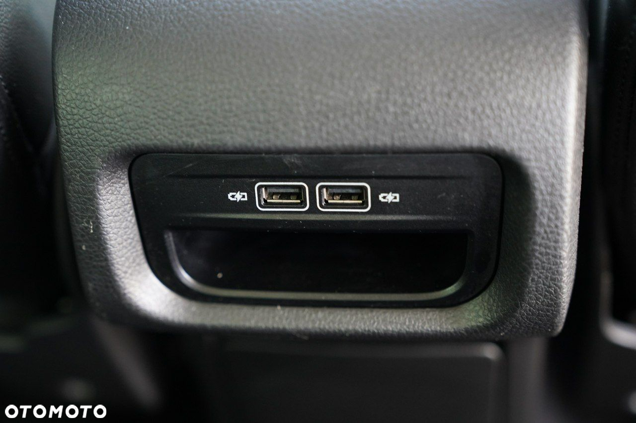 Volkswagen Sharan - 33