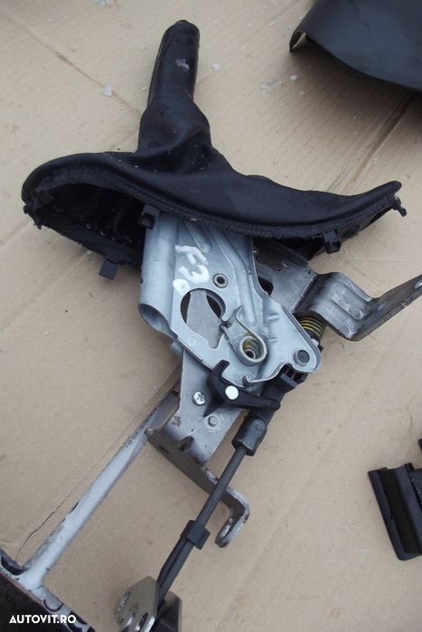 Maneta Frana mana BMW F30 f31 F32 F20 dezmembrez BMW F30 2.0 N47 - 3