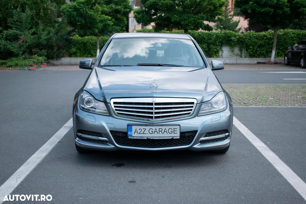 Mercedes-Benz C 200 CDI DPF Automatik BlueEFFICIENCY Elegance - 12