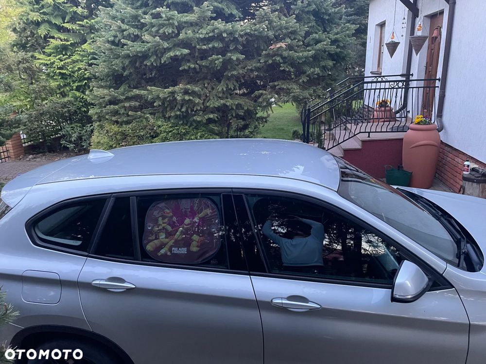 BMW X1 sDrive18d - 12