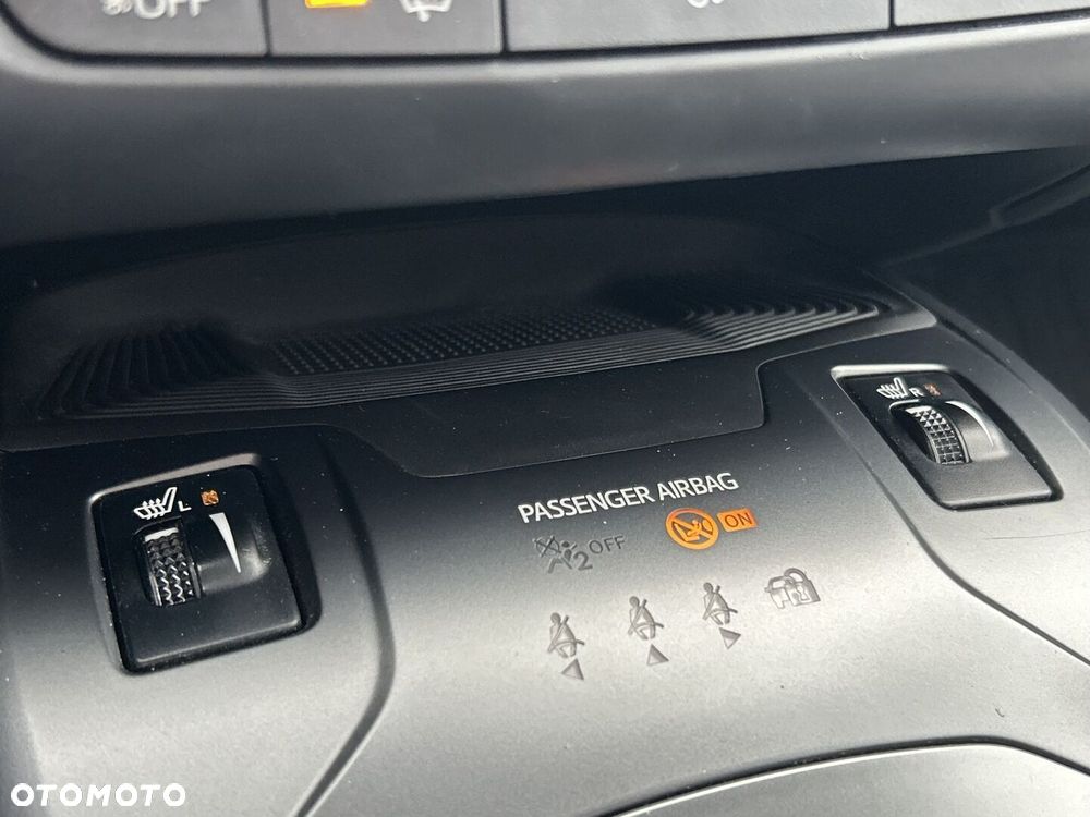 Toyota Avensis - 20