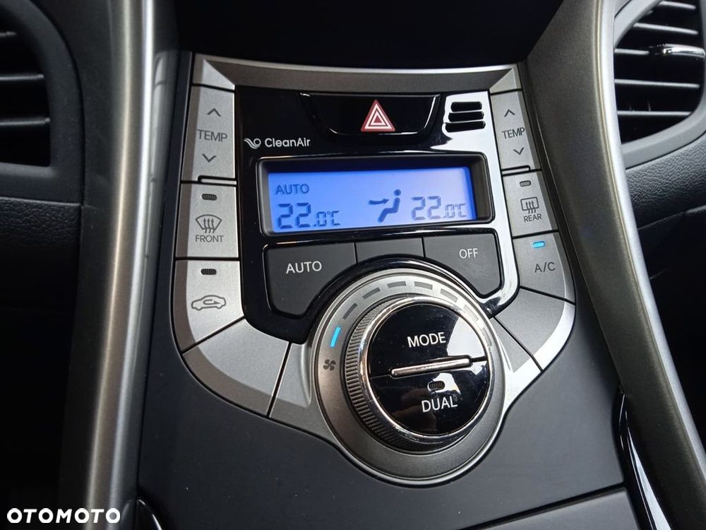 Hyundai Elantra 1.6 Comfort - 22