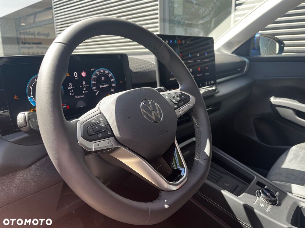 Volkswagen T-Roc - 14