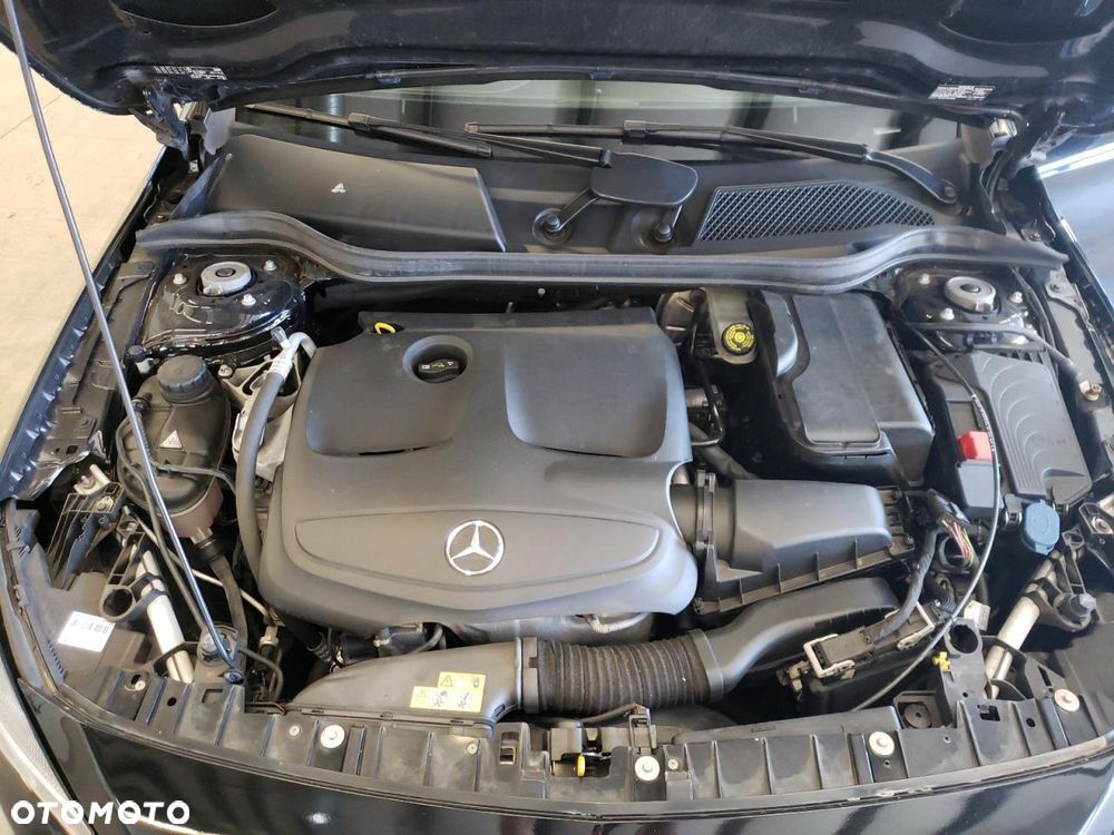 Mercedes-Benz GLA 250 4-Matic - 10