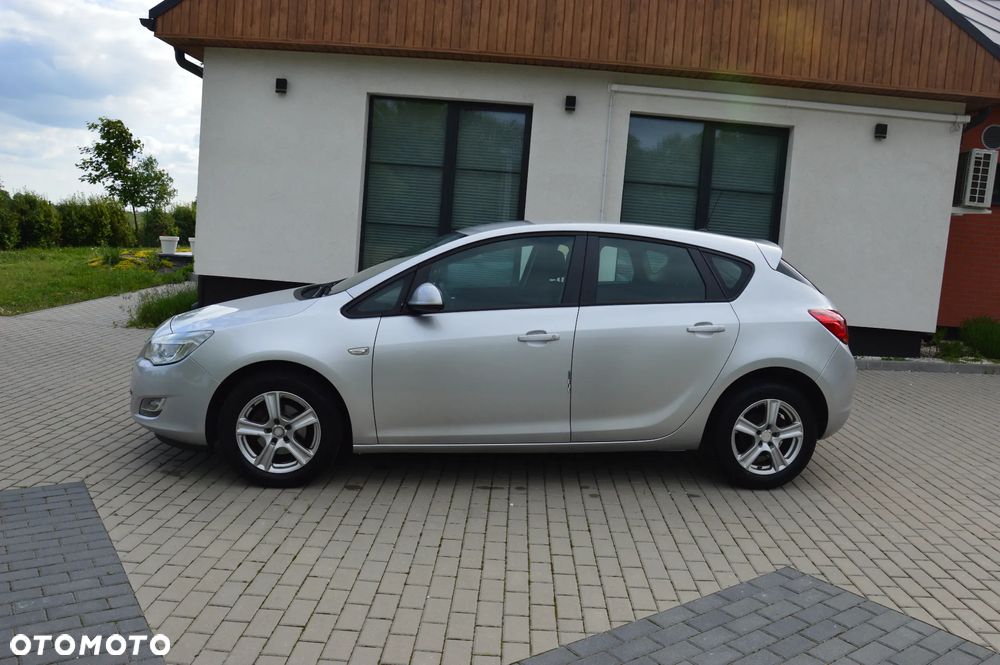 Opel Astra - 17