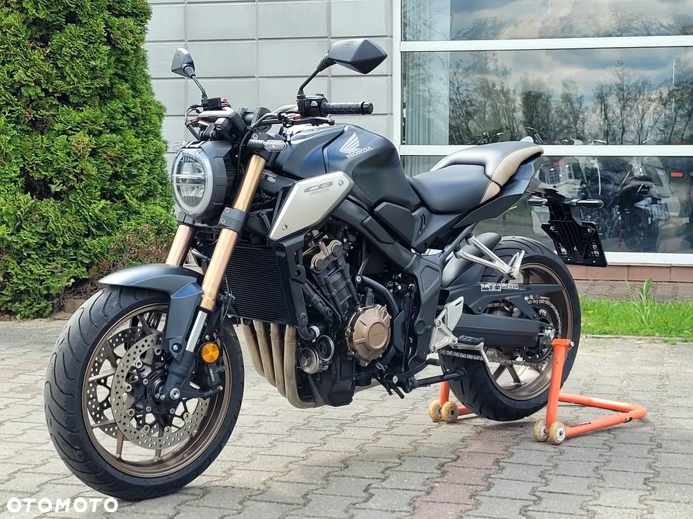 Honda CB - 2