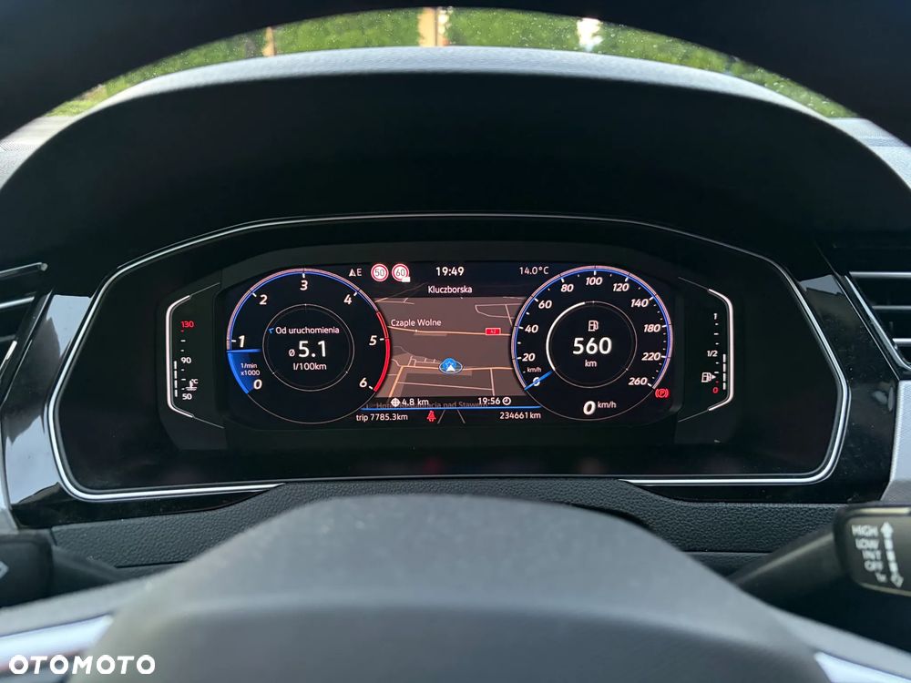 Volkswagen Passat 2.0 TDI EVO Business - 33