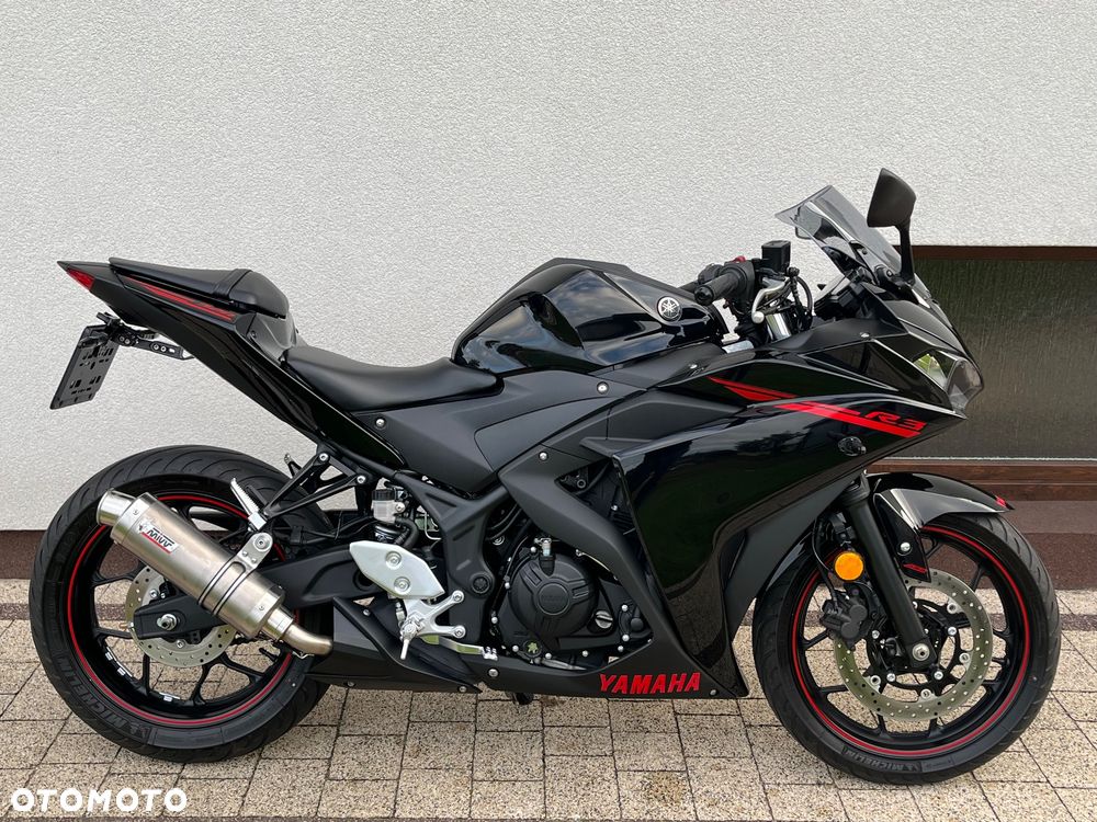 Yamaha R3 - 1