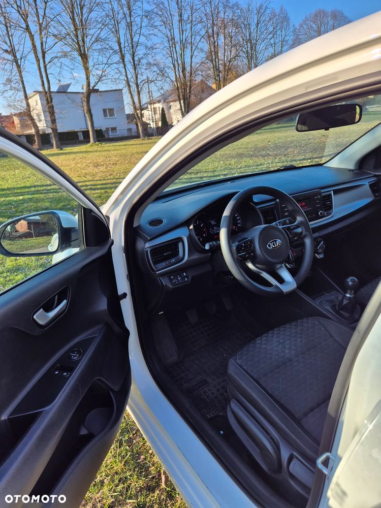 Kia Rio 1.2 M - 8