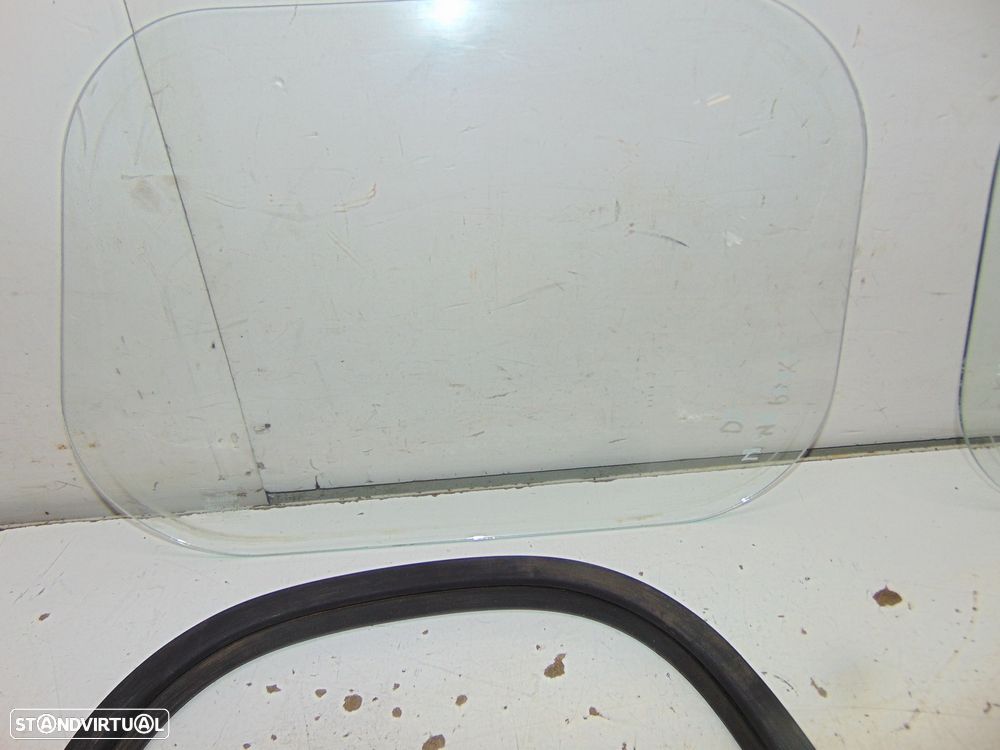 Peugeot 404 PICK UP vidros trás cabine - 4