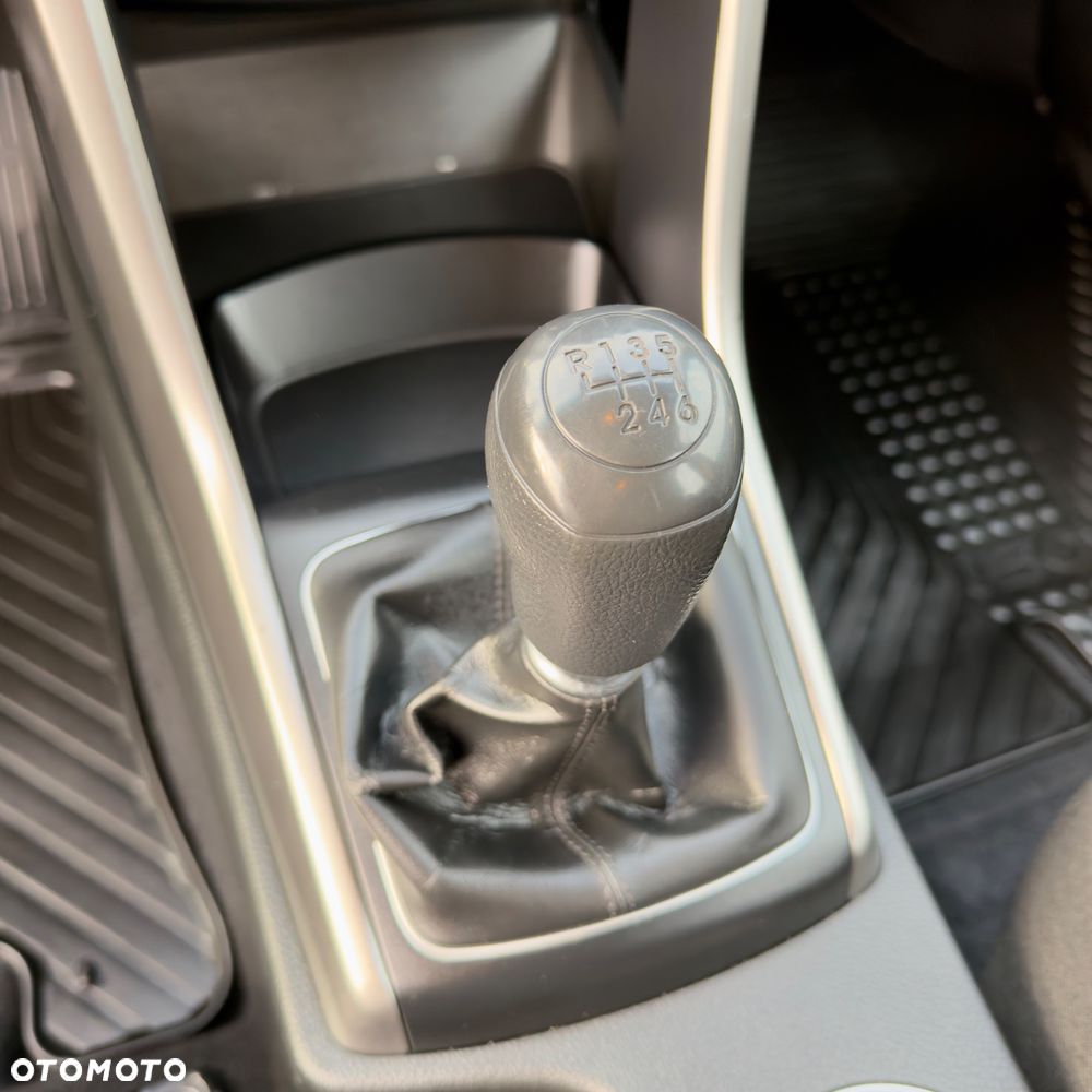 Hyundai i30 1.4 Fifa World Cup Edition - 18