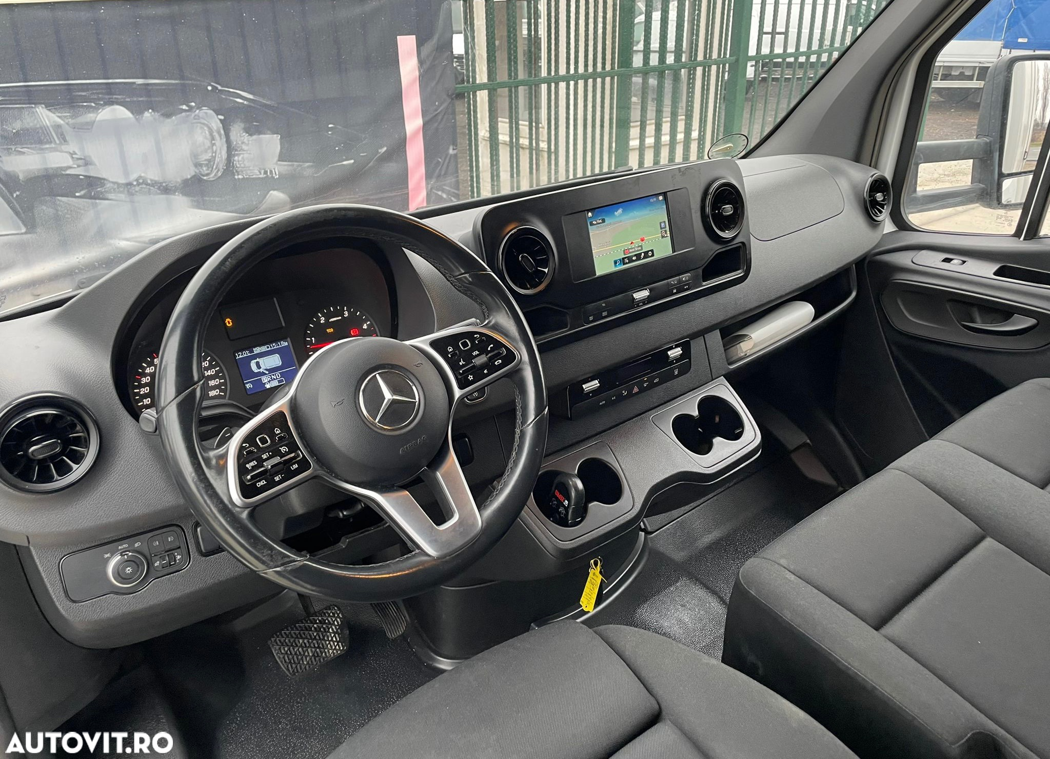 Mercedes-Benz Sprinter 319 CDI 3.0 D AUTOMAT LIFT 8 EUROPALETI - 21