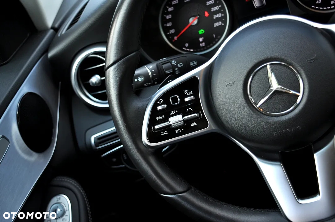 Mercedes-Benz Klasa C 220 d T 9G-TRONIC AMG Line - 27