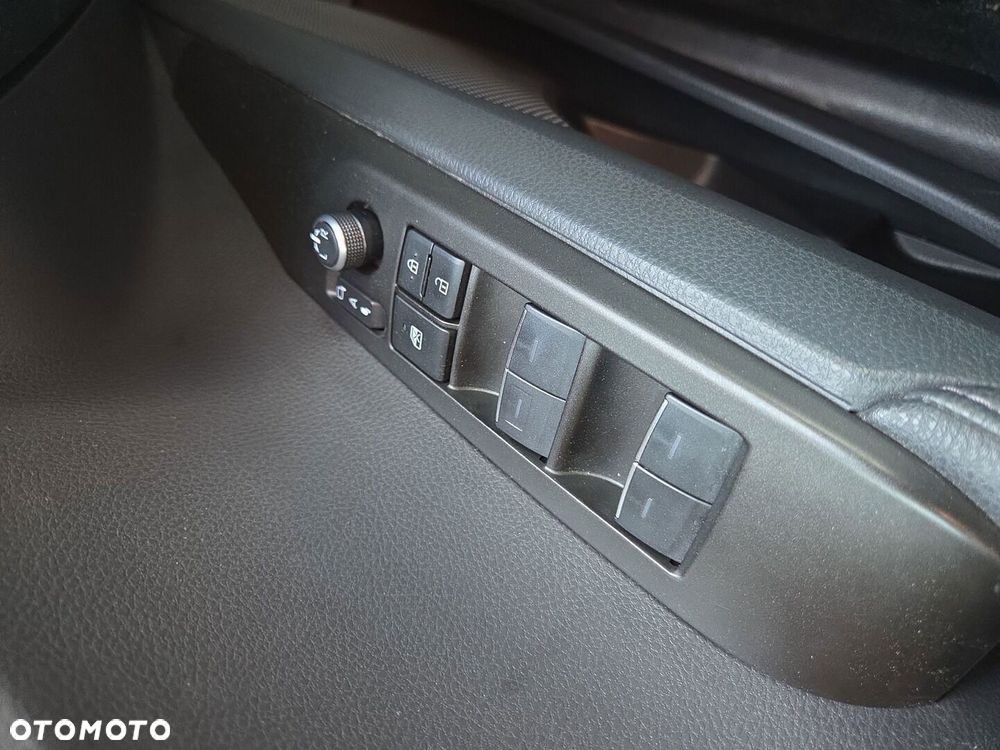 Toyota Camry - 21