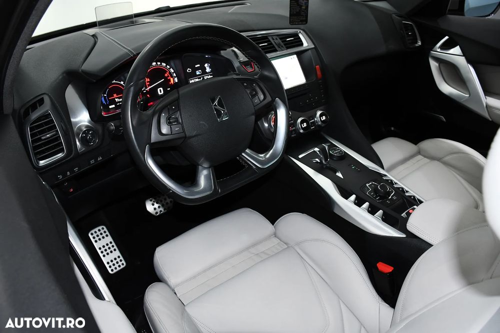 Citroën DS5 Hybrid4 EGS6 SportChic - 16