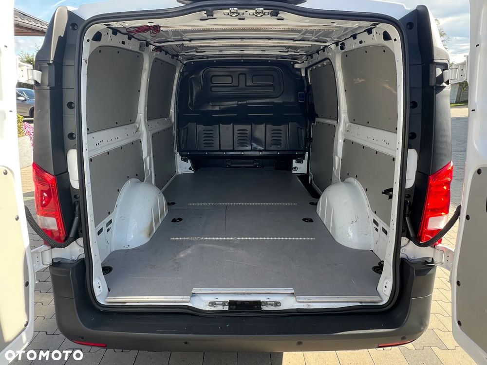 Mercedes-Benz Vito - 12