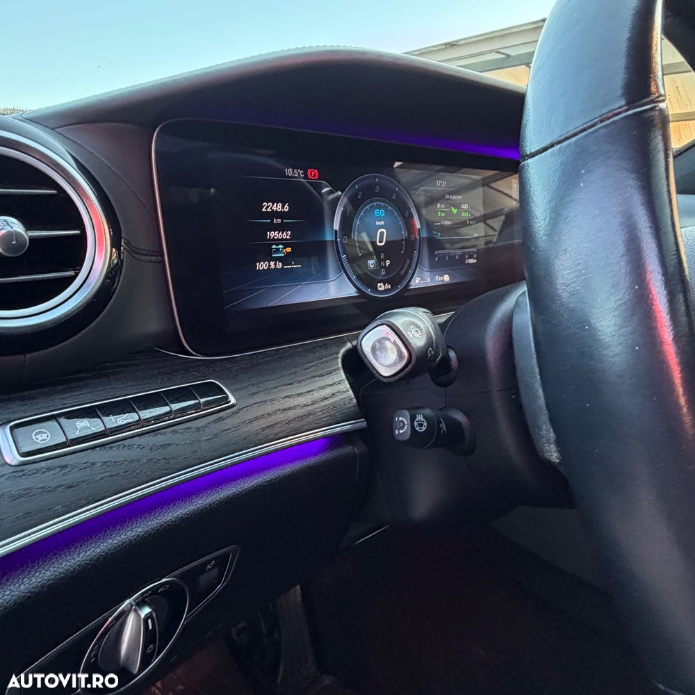 Mercedes-Benz E 300 de 9G-TRONIC - 16