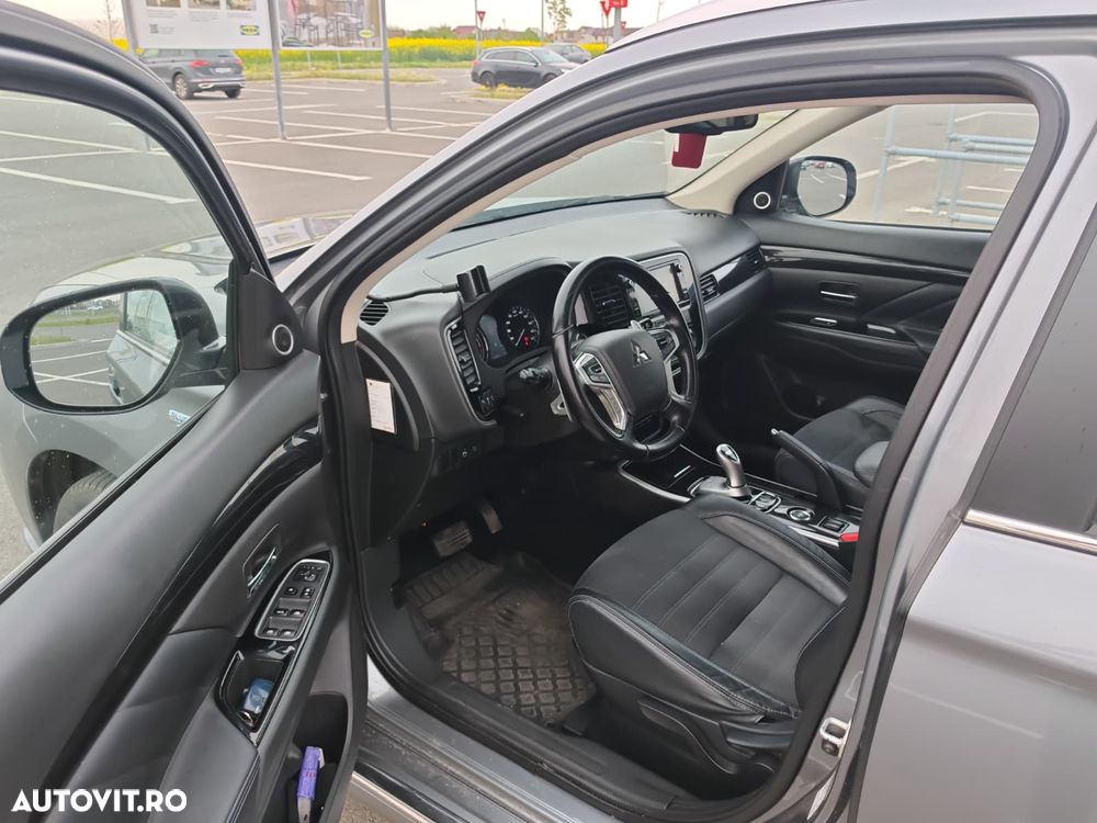 Mitsubishi Outlander 2.0 4WD - 20