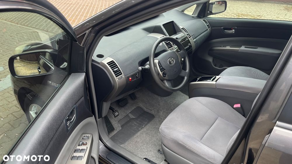 Toyota Prius 1.5 VVT-i Sol - 14