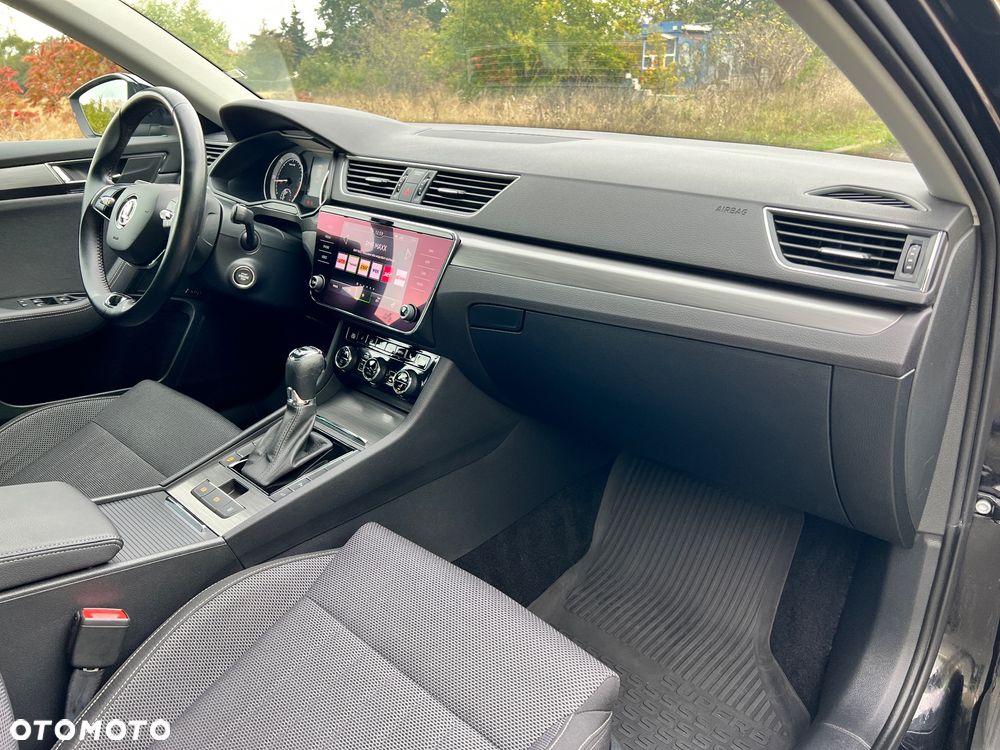 Skoda Superb 2.0 TDI SCR 4x4 Style DSG - 22