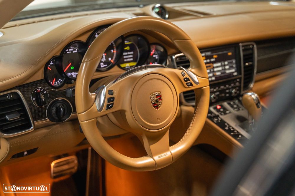 Porsche Panamera Turbo S PDK - 7