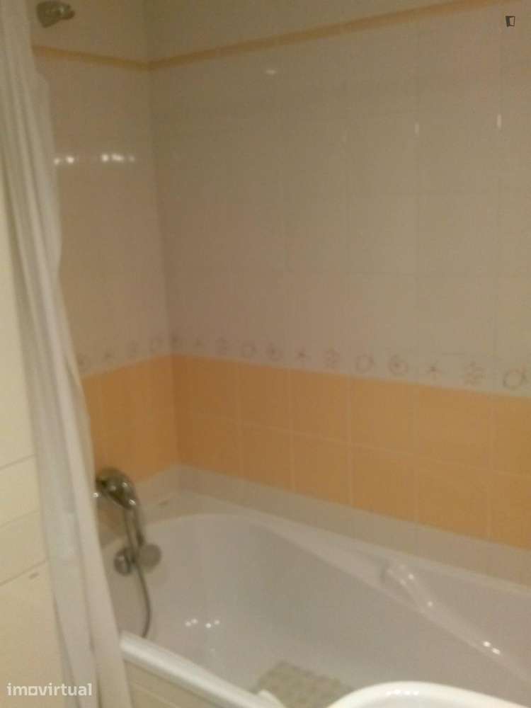 Quarto - localizado em Olivais Lisbon - Grande imagem: 4/17