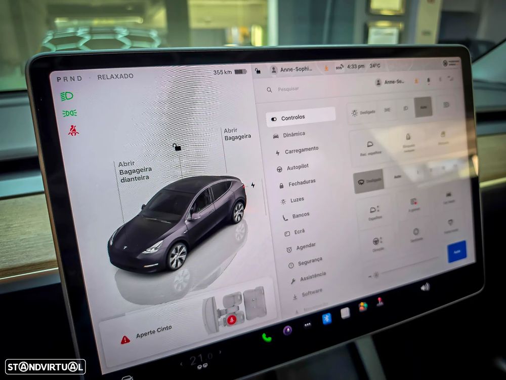 Tesla Model Y - 23