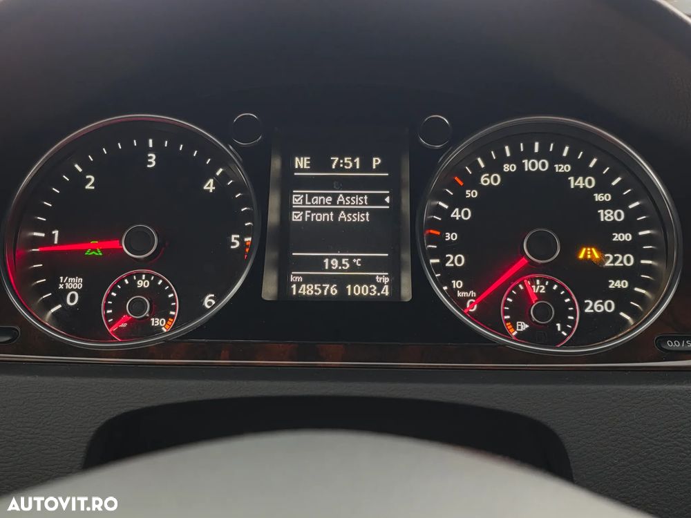 Volkswagen Passat 2.0 TDI DPF DSG Highline - 13